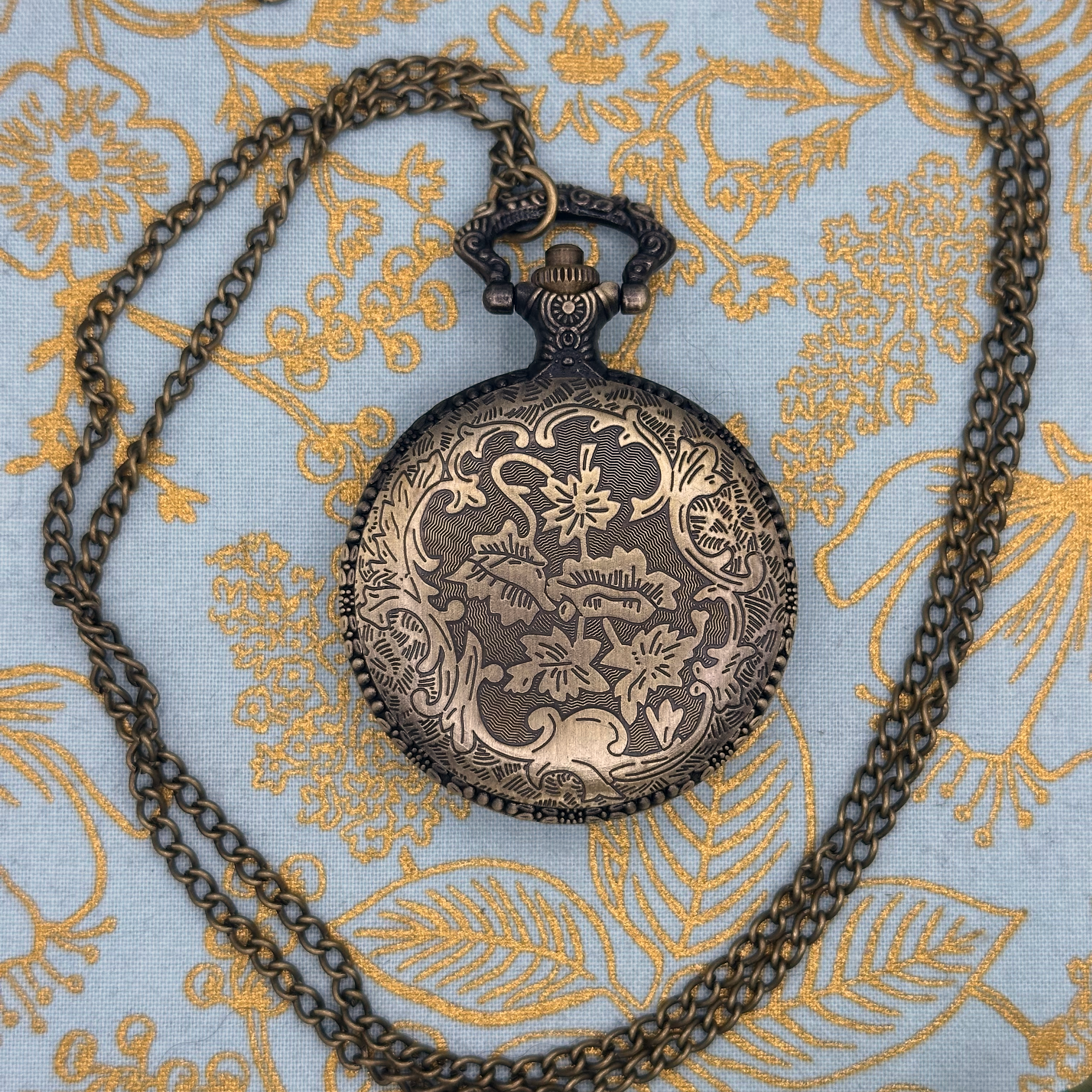 Dragon d20 Locket